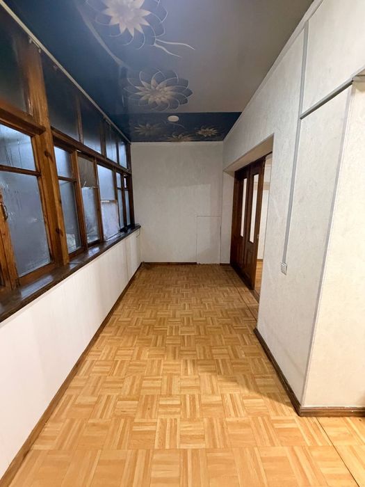 Срочно сотилади Яккасарой тумани Шота Руставили 2/4/4