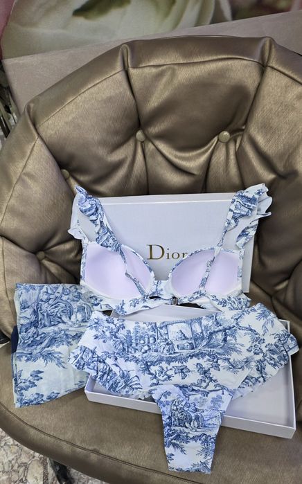 Бански Christian Dior наличен