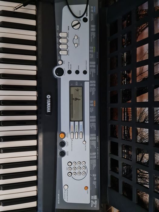 Pian yamaha în stare buna