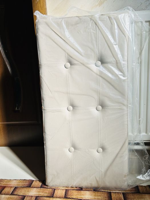 Кожена Таборетка