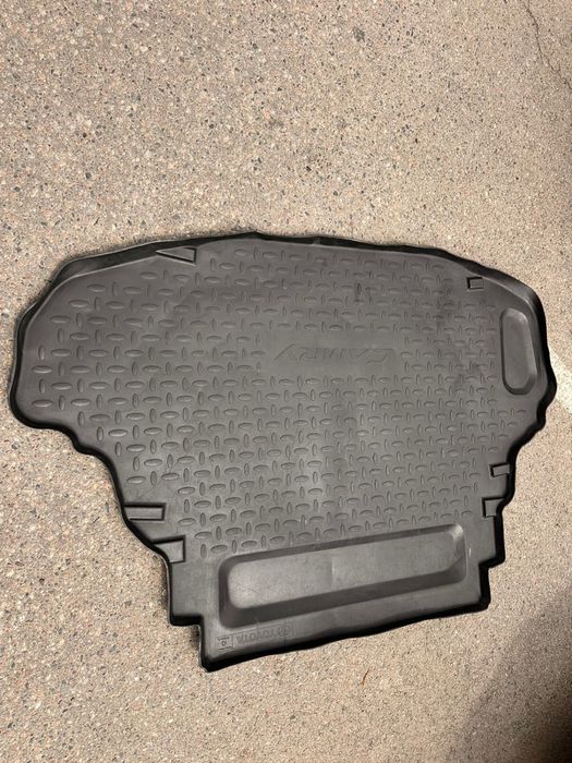 Продам Камри 50-55 ка задний полик