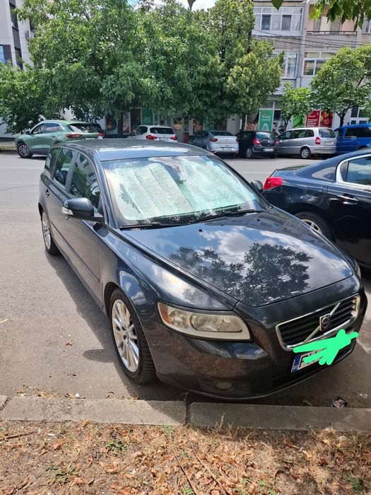 Se vinde Volvo v50