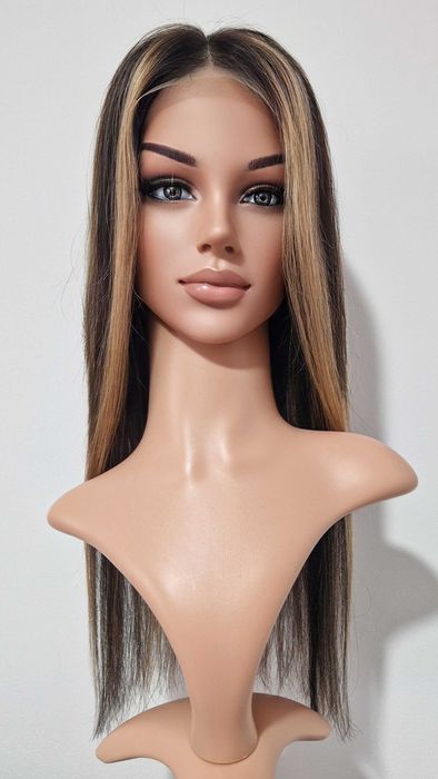 Естествена черна перука с руси кичури - 55 см, дантелена зона 4х4