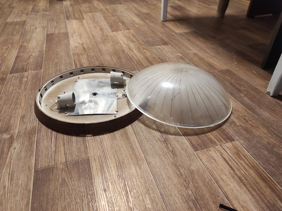 Светильник , р-н новостройка