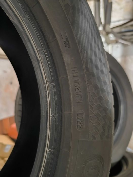 Продавам летни гуми CONTINENTAL 205/55R16 91V UltraContact, DOT 07/22
