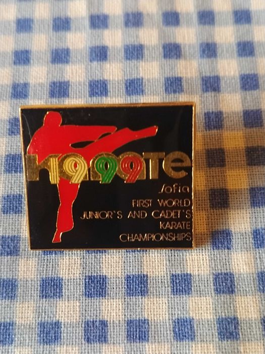 стара значка спорт Карате