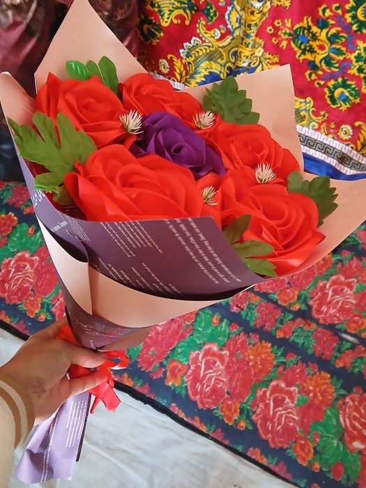 Chiroyli gular bor bor tayor zakazga ham qilib beramiz bayramlar ucn