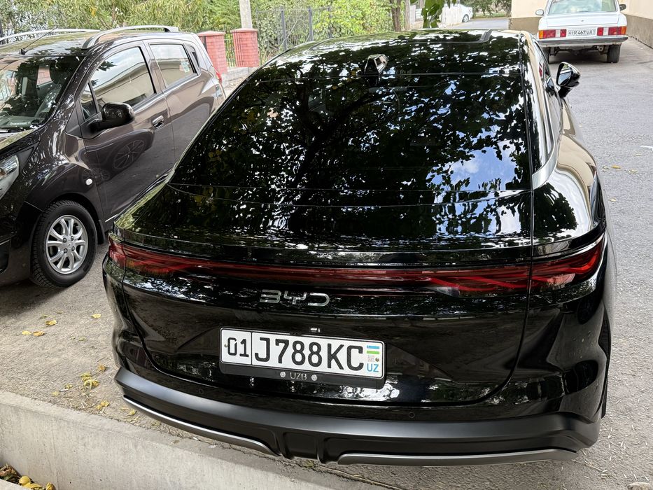 Продаю Byd Han L 2025