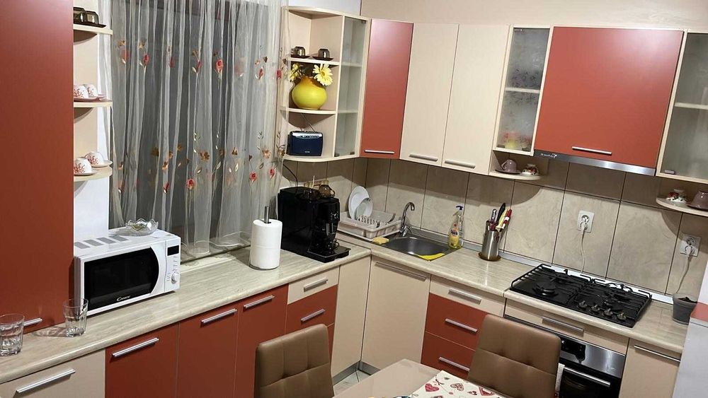 Apartament 2 camere LA CASA in Cantemir, 70 MP, intrare separata