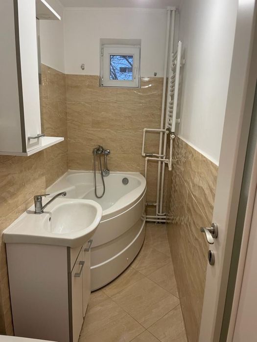 Inchiriez apartament 2 camere
