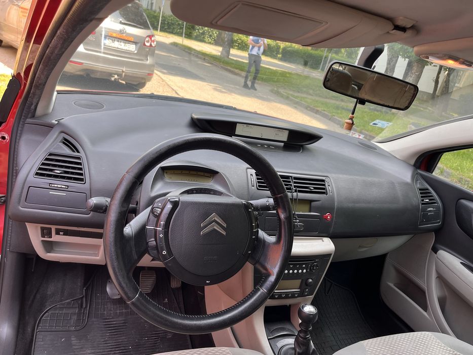 Masina. Citroen  C4