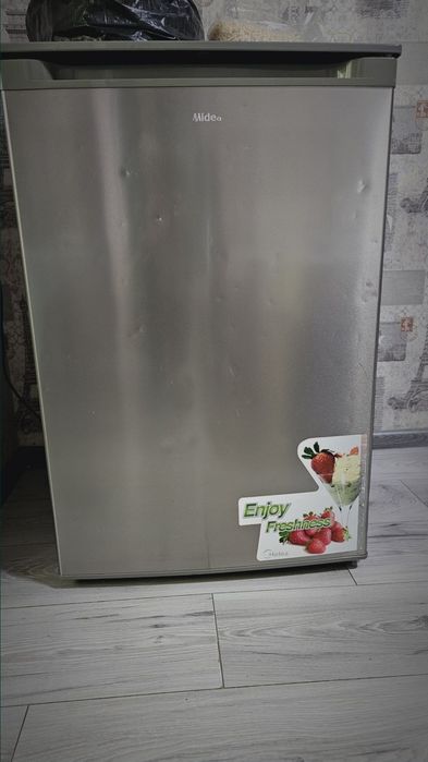 СРОЧНО ПРОДАМ холодильник