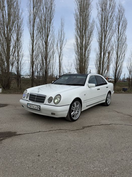 Mercedes Benz E240 W210