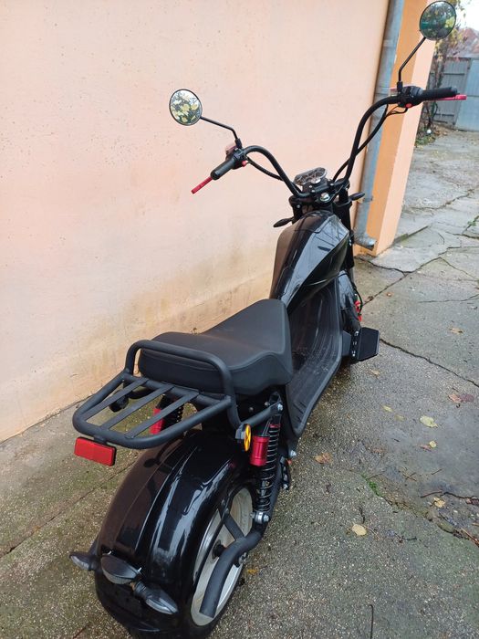 De vânzare-Scuter electric-În stare foarte bună