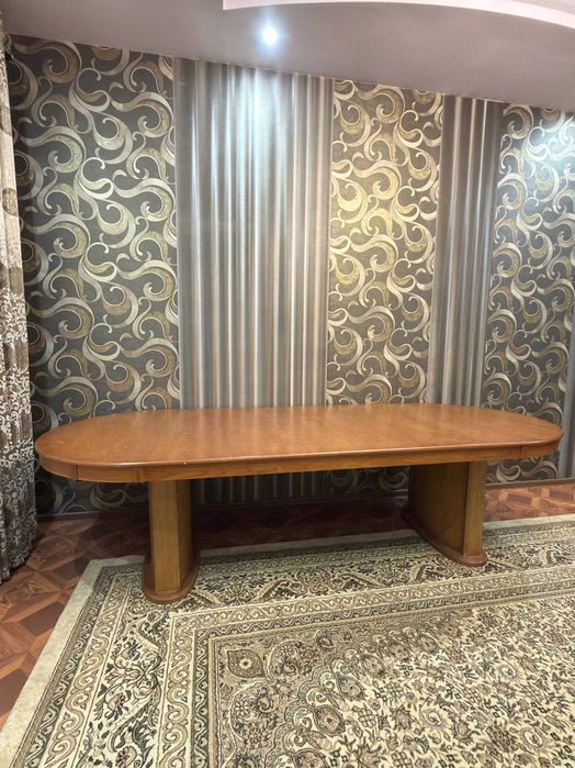 Стол для гостиной