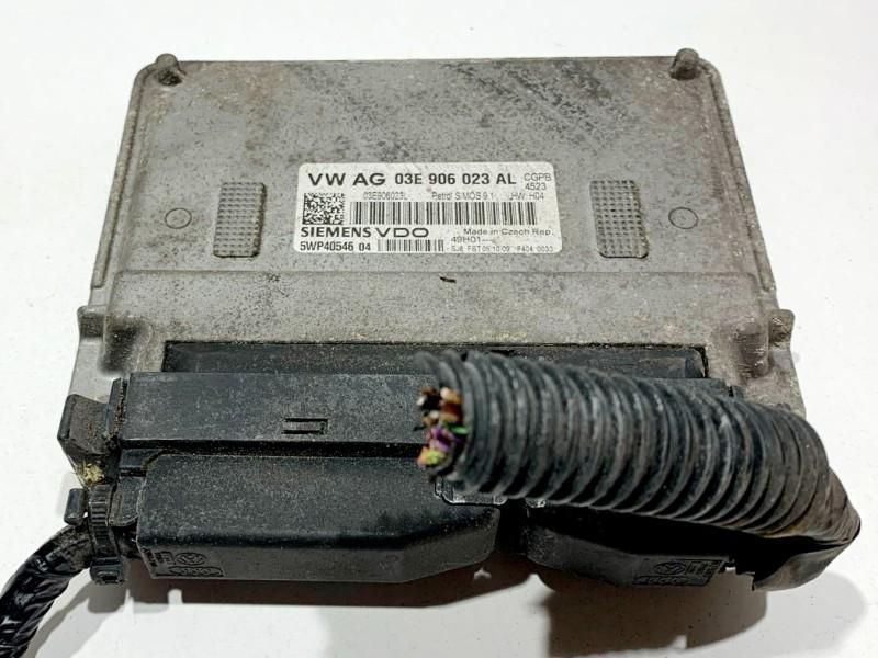 Calculator motor ECU Volkswagen Polo 5 6R 03E906023AL 1.2 benzina CGPB