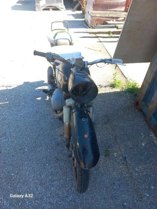Стар мотор MZ 250
