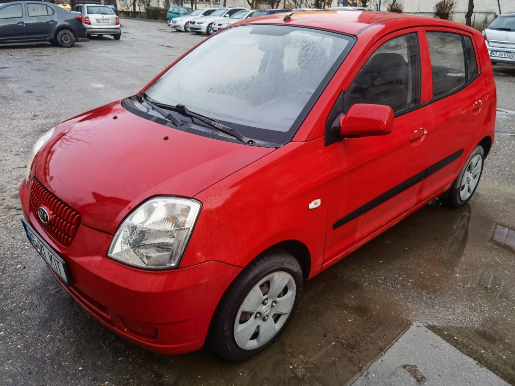 Kia Picanto 1.1 benzina 2005, bate motorul si prezinta rugina Curtea de ...