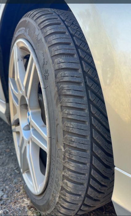 Jante BMW 5X120 R18 cu anvelope 225/45 R18 ( 2024)-Stare Excelentă, 1600 fix. All Season, M+S