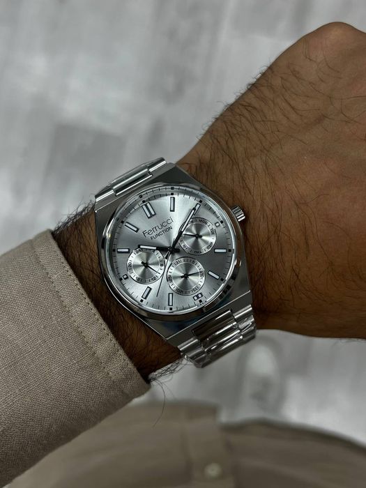 Часы ОРИГИНАЛ год гарантия