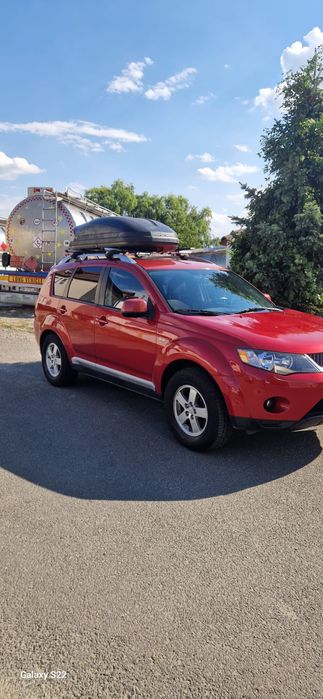 Mitsubshi Outlander 4 x 4