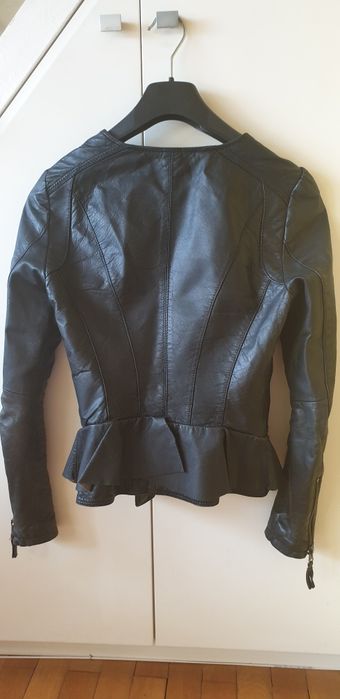 Кожено яке на Zara