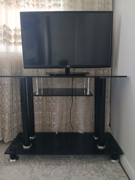 Lg televizor 32 + podstavka