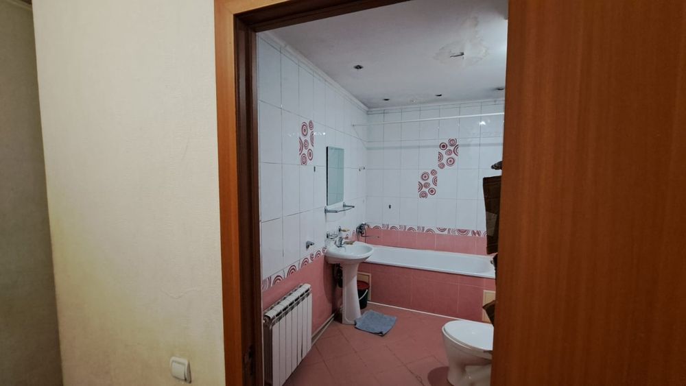 Продается 2 комн квартира