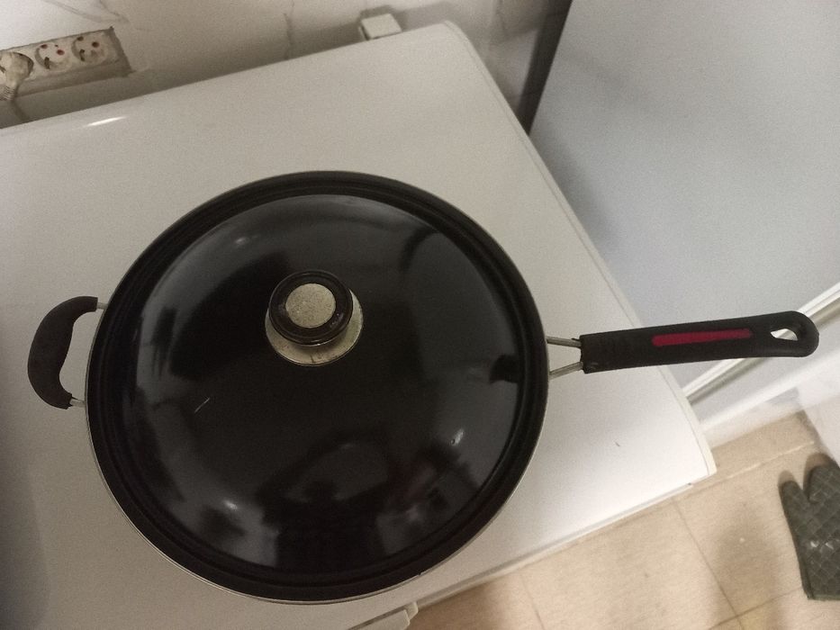 Продам сковородку новую