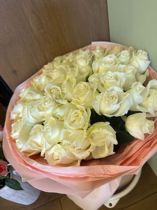 букет белых роз 51 шт
