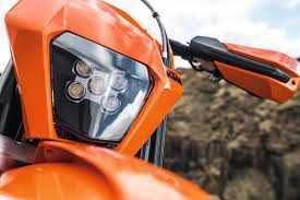 Far Masca Enduro LED /Halogen PT Orice Model Moto KTM HUSQVARNA ETC