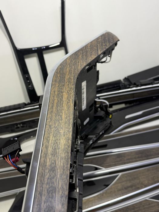 интериорен комплект лайсни Audi A8 D5 Quattro – Natural Brown Ash Wood