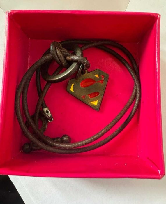 Продаётся кулон новый