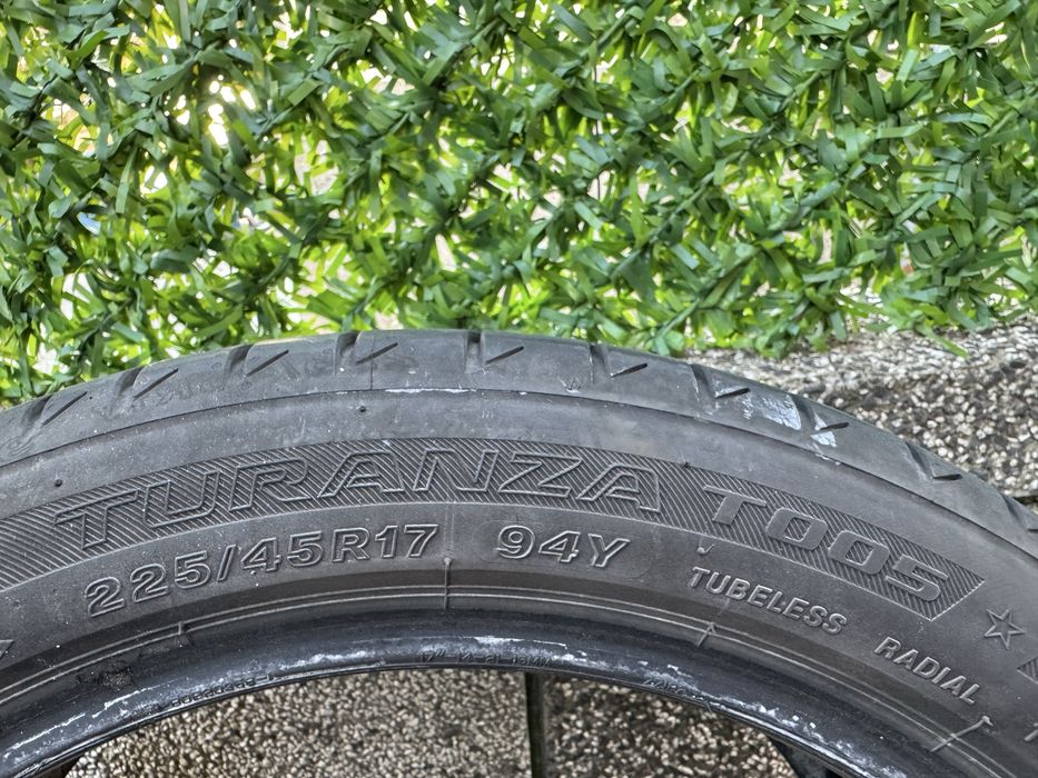 Автомобилни гуми 225 45 17 Bridgestone