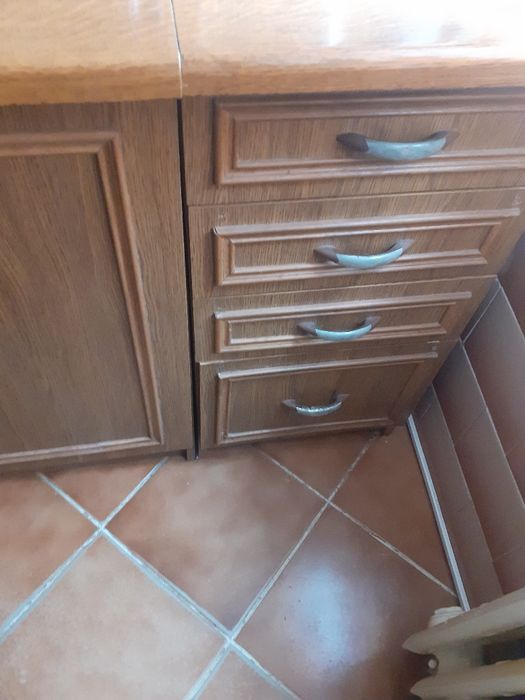 Vând mobilă bucătărie import PL.stare bună.L=2,60m.