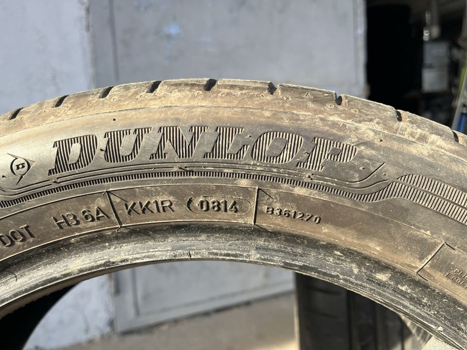 2 бр. летни гуми 215/50/17 Dunlop 5/5,5 mm DOT 0814