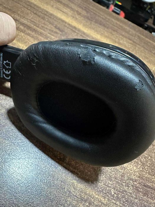 Продавам блутут слушалки AudioLogic