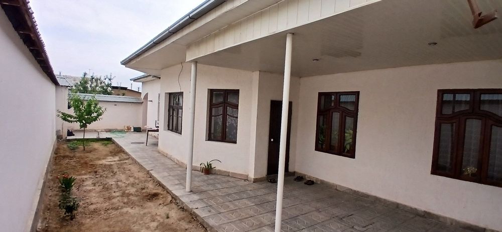 Дурмонда Хамма шароитларга ега булган Ховли Сотилади.