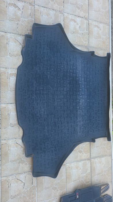 Pentru Toyota Auris set presuri Proline