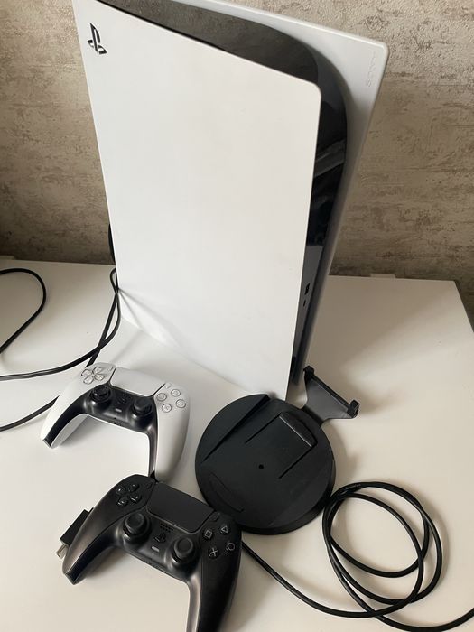 Продам PS5 в идеальном состоянии