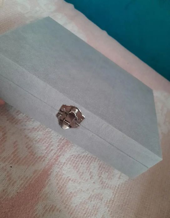 Бархатная шкатулка для украшений