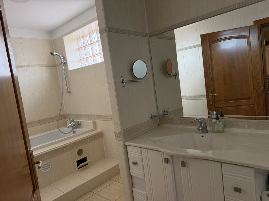 vand sau inchiriez casa in SANGEORGIU DE MURES