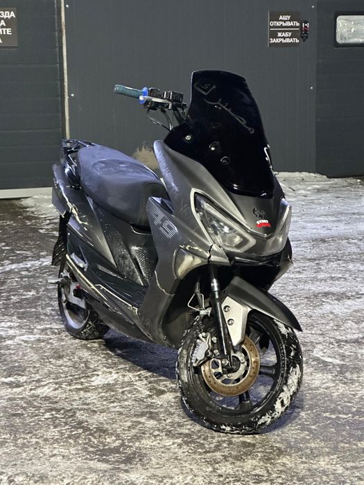 обменяю мопед макс GST