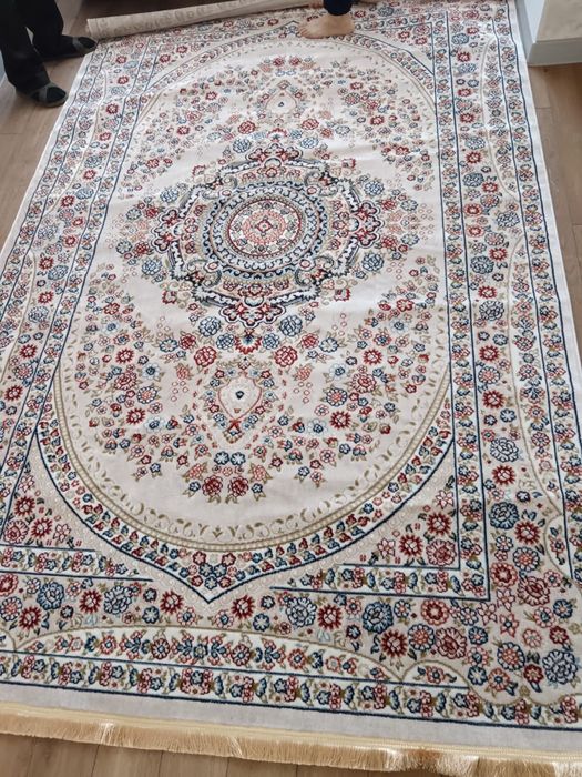 Продам ковер 2х3