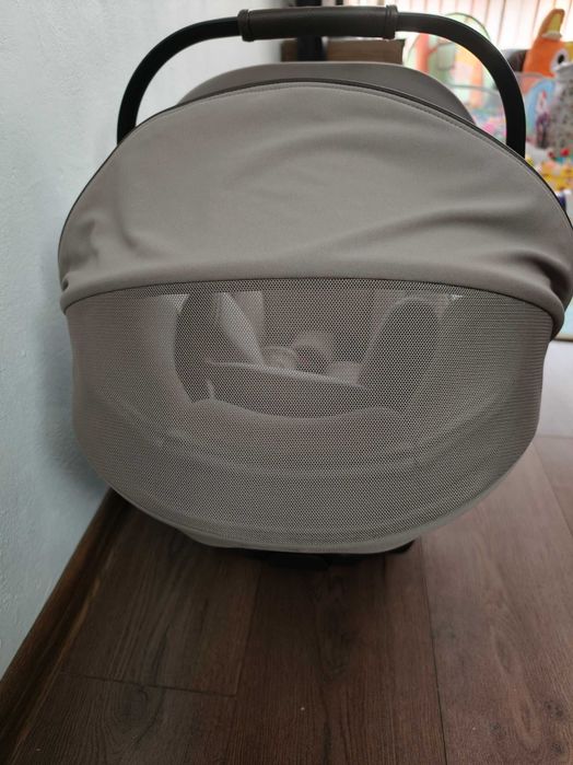 Nuna PIPA urbn  с вградена база - столче за кола 0-13 кг, вграден ISOFIX, i-Size