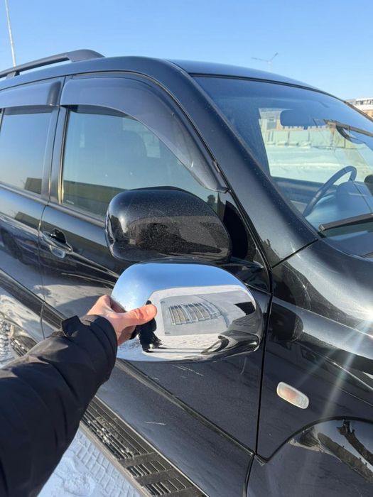 Хром накладка на зеркало Тойота Прадо 120