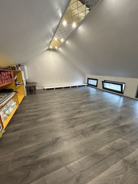 Spatiu comercial de vanzare,poate fi transformat si in locuinta.