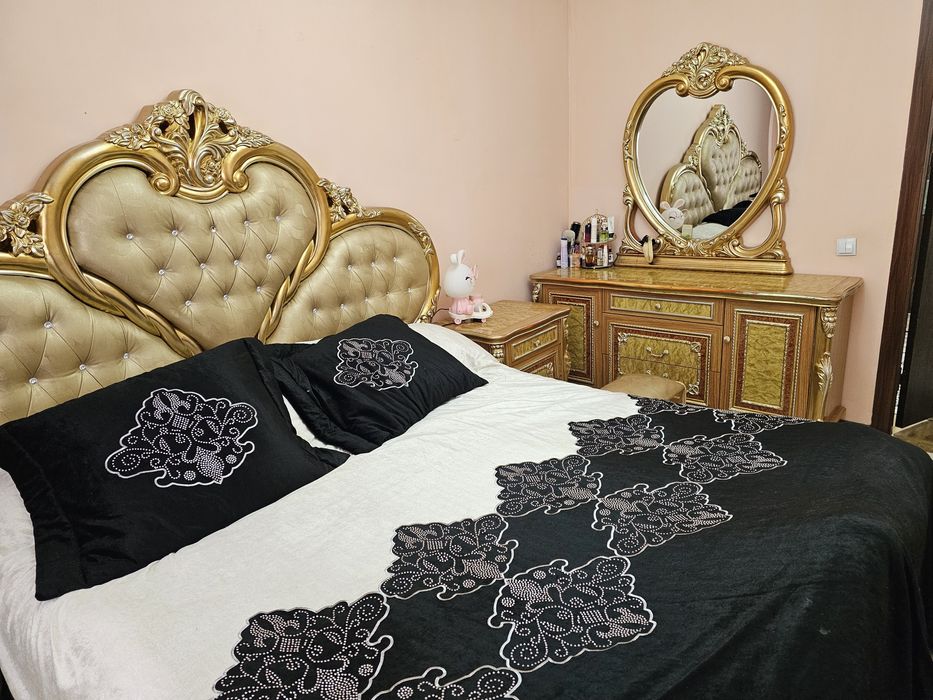 Продаётся спальный гарнитура идеальном состояние