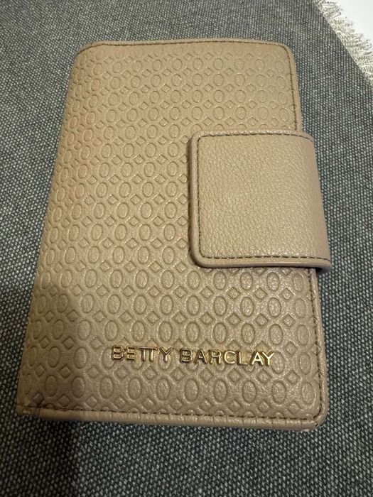 Протмоне на Betty Barclay