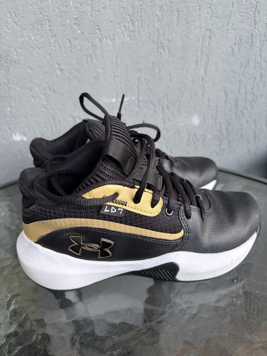 Adidasi Under Armour copii marimea 36